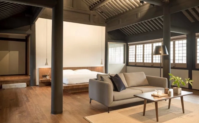 全屋定制家具利用屋內的梁和柱，星空梵高全屋定制